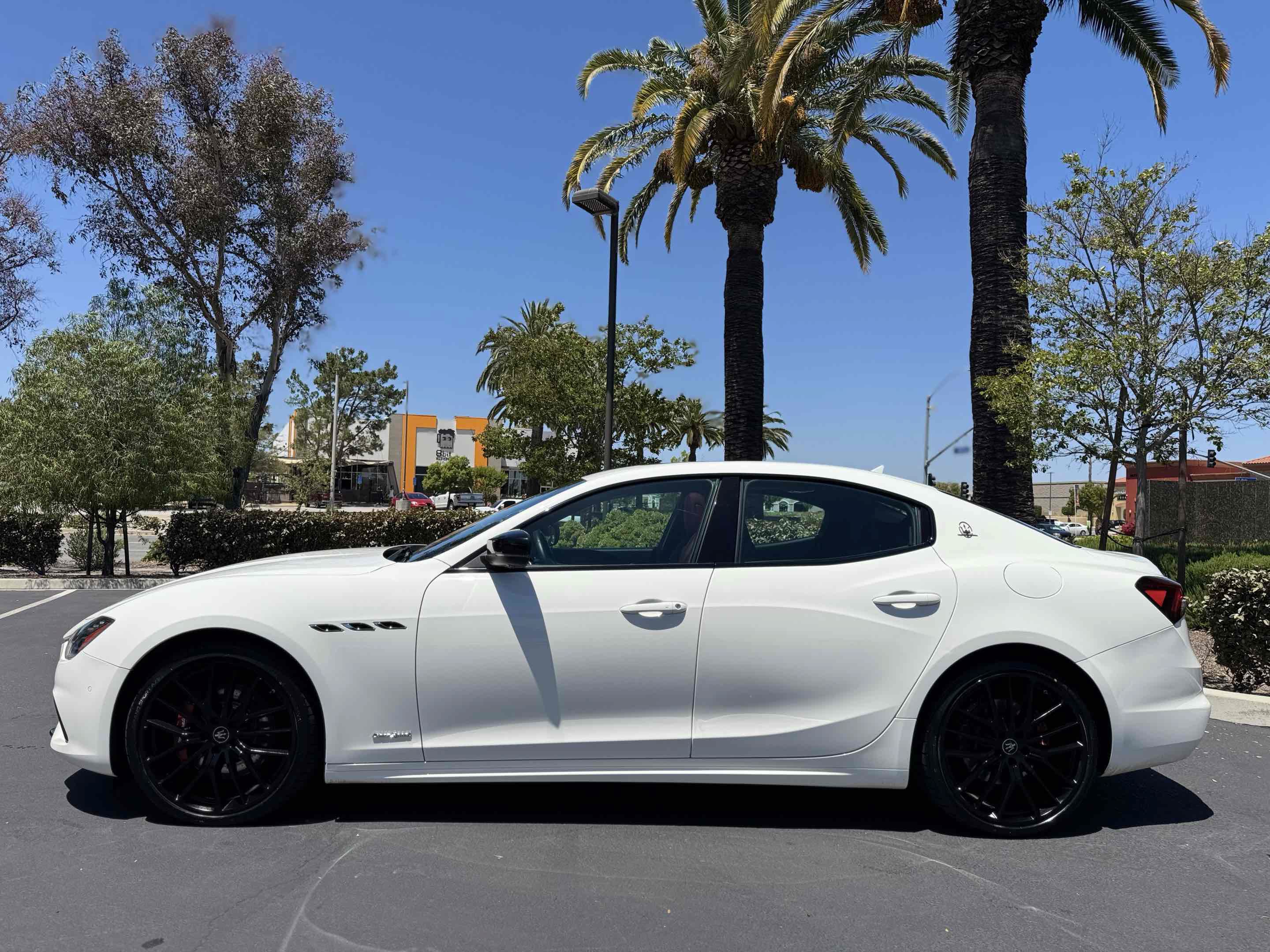 Used 2021 Maserati Ghibli S GranSport RWD image 16
