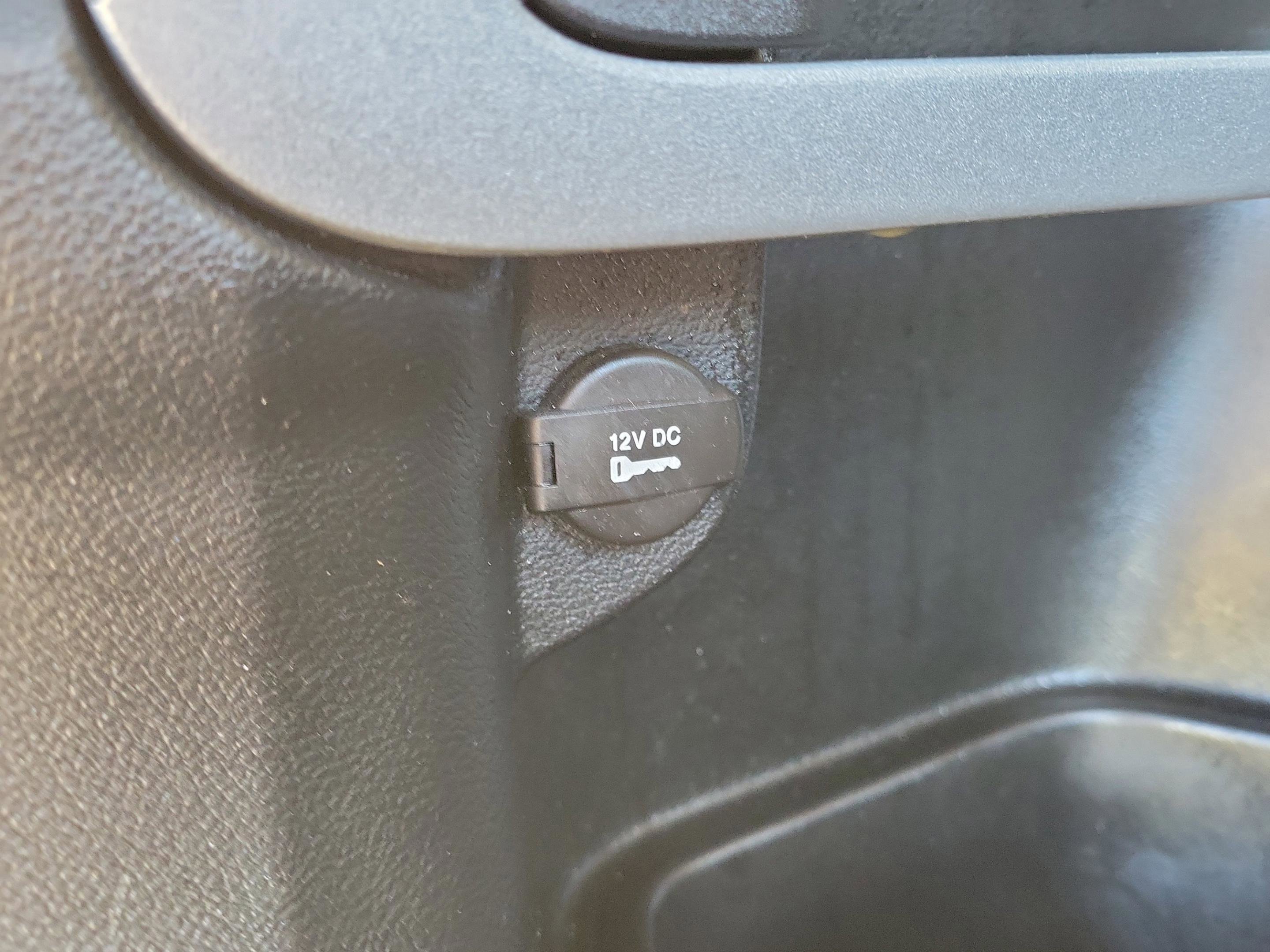 Used 2016 Jeep Cherokee Latitude image 8