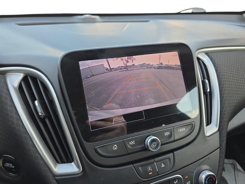 Used 2022 Chevrolet Malibu LT FWD image 23