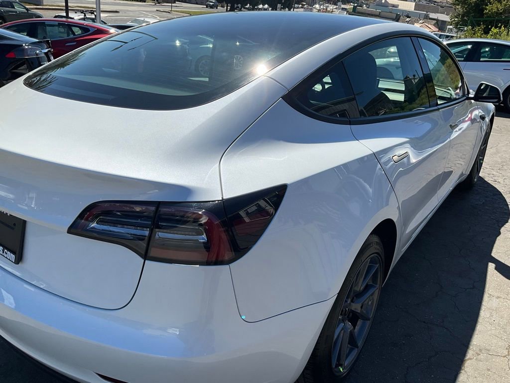 Used 2023 Tesla Model 3 Standard Range image 86