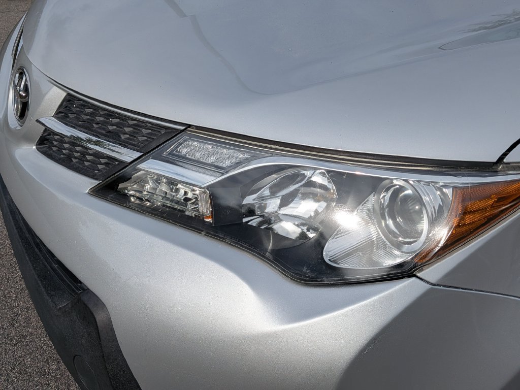 Used 2015 Toyota RAV4 LE FWD image 6