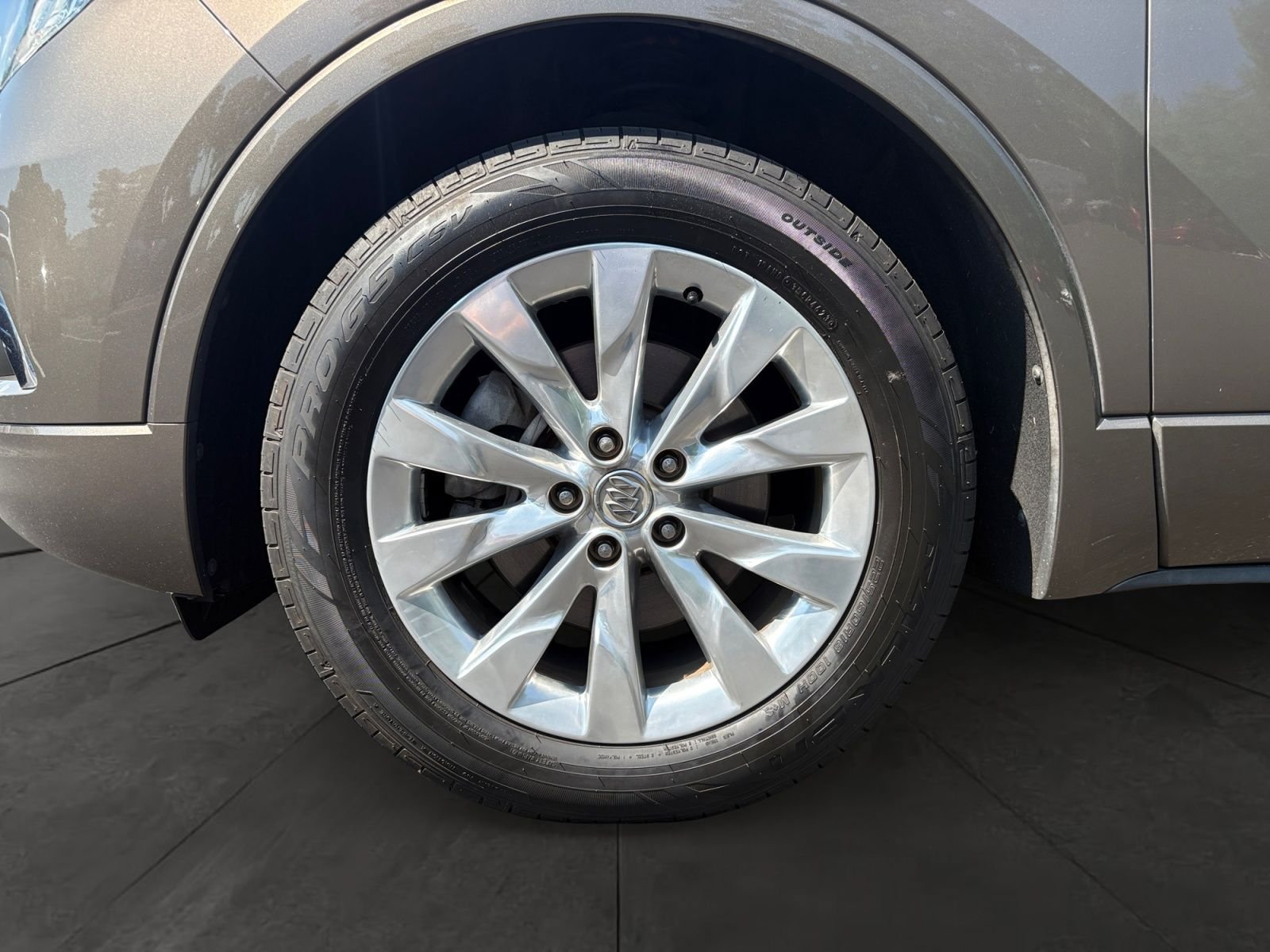 Used 2017 Buick Envision Essence w/ LPO, Cargo Package FWD image 14