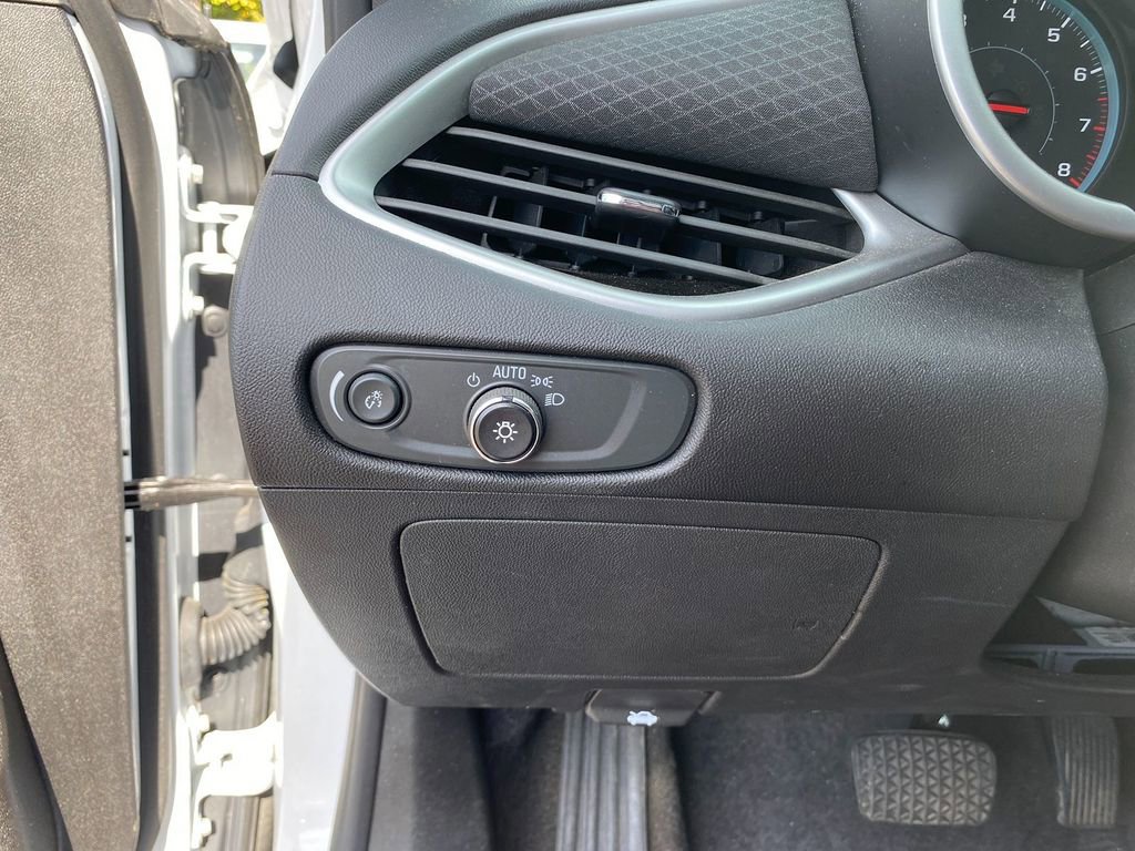 Used 2023 Chevrolet Malibu LS image 14