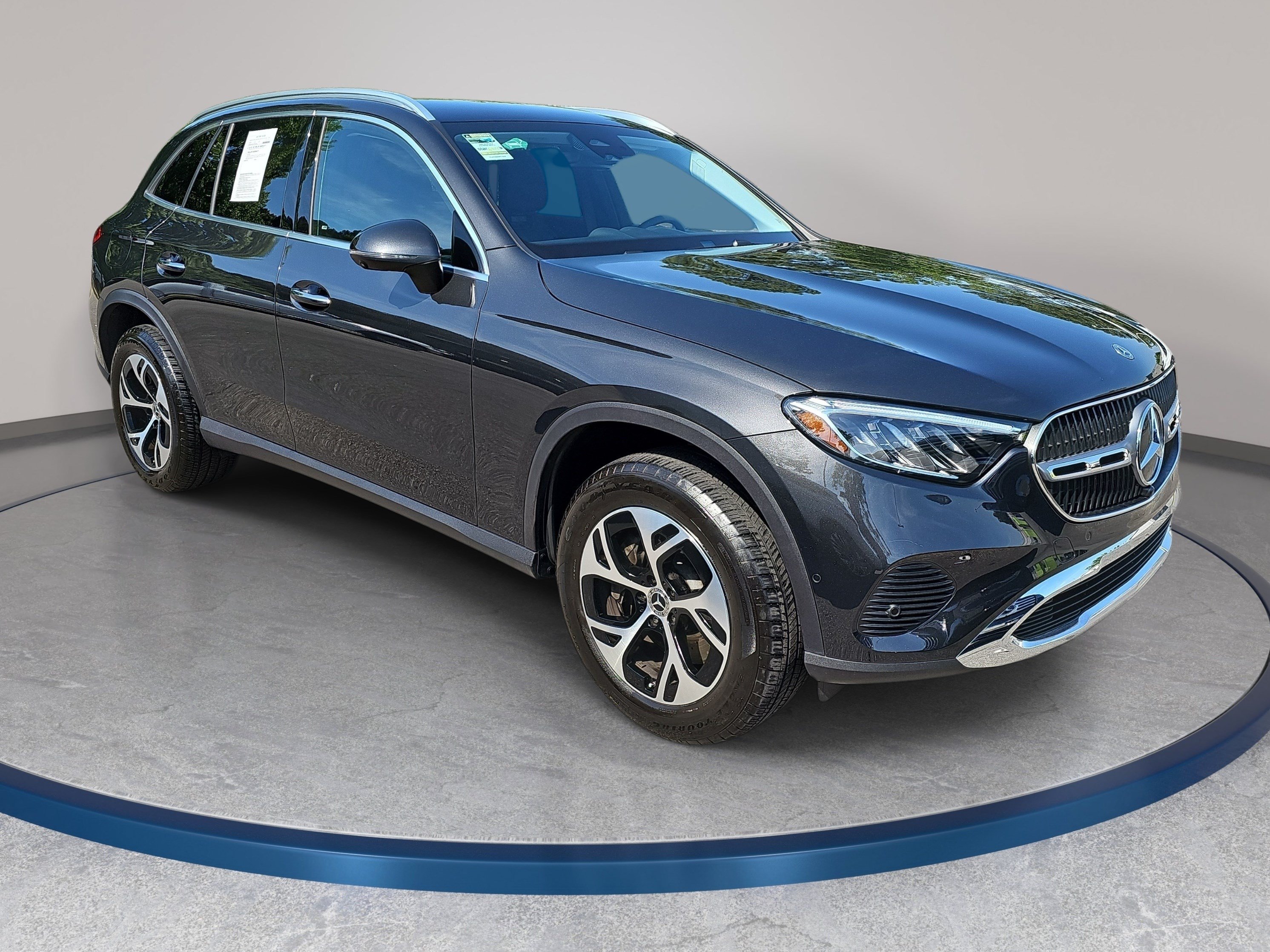 Certified 2026 Mercedes-Benz GLC 350e 4MATIC image 4