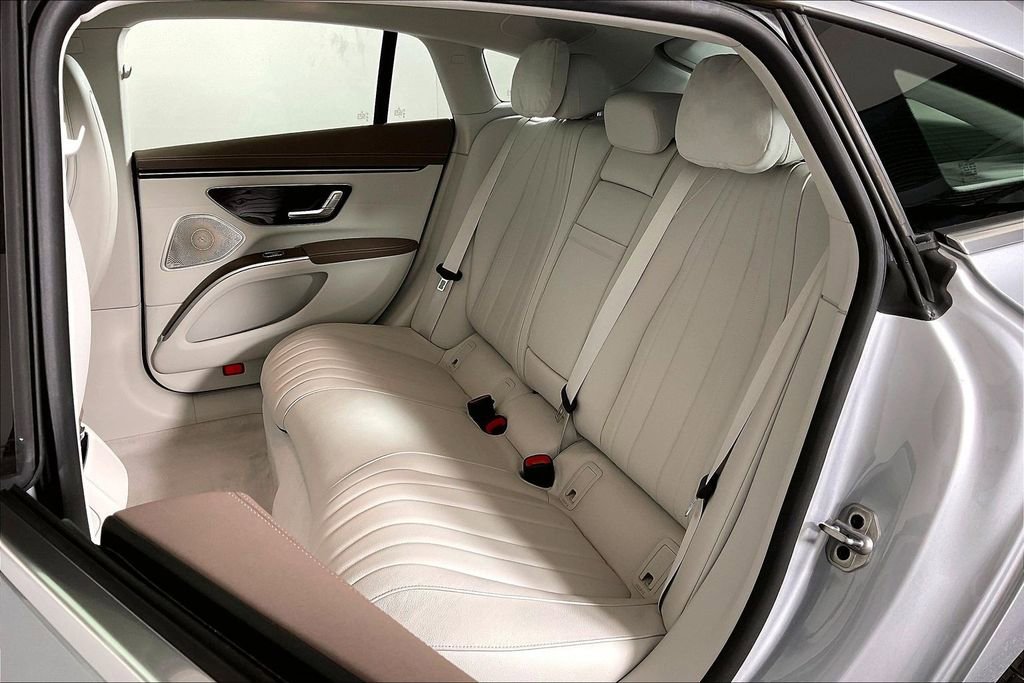 Used 2022 Mercedes-Benz EQS 580 4MATIC Sedan image 24