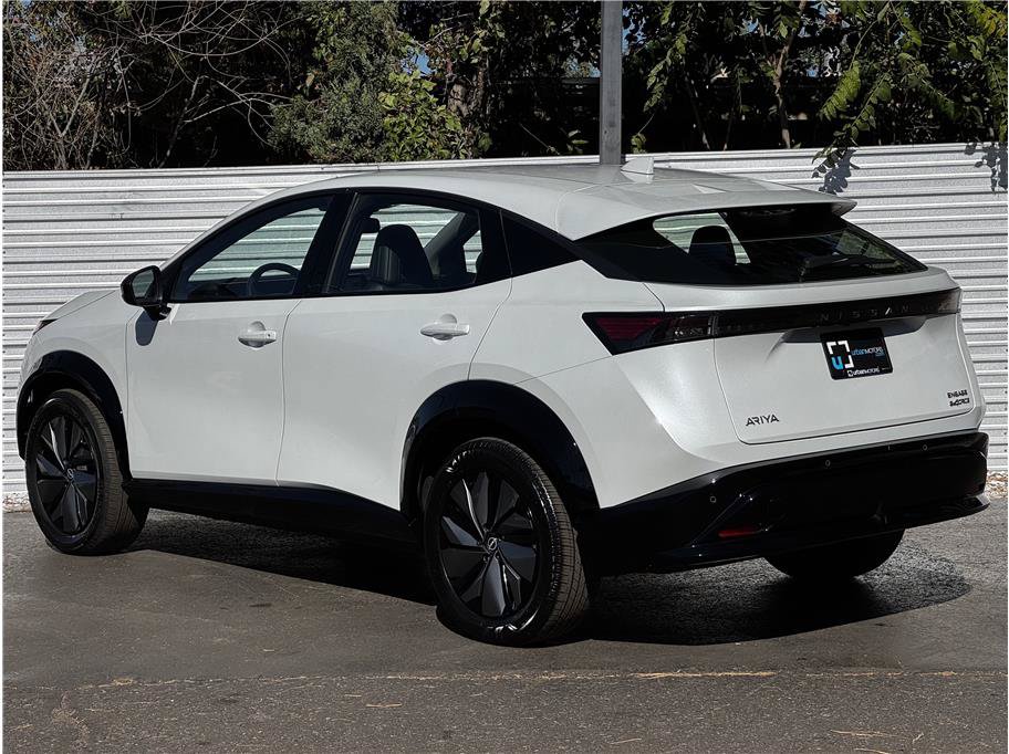 Used 2024 Nissan Ariya AWD image 10