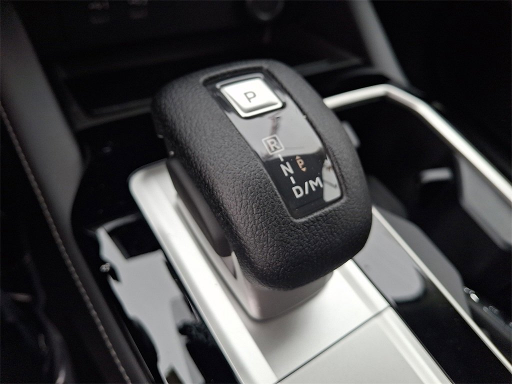 New 2026 Mitsubishi Outlander ES image 9