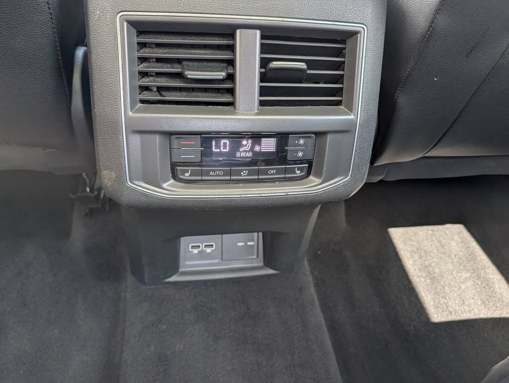 Used 2018 Volkswagen Atlas SEL Premium AWD/4WD image 19