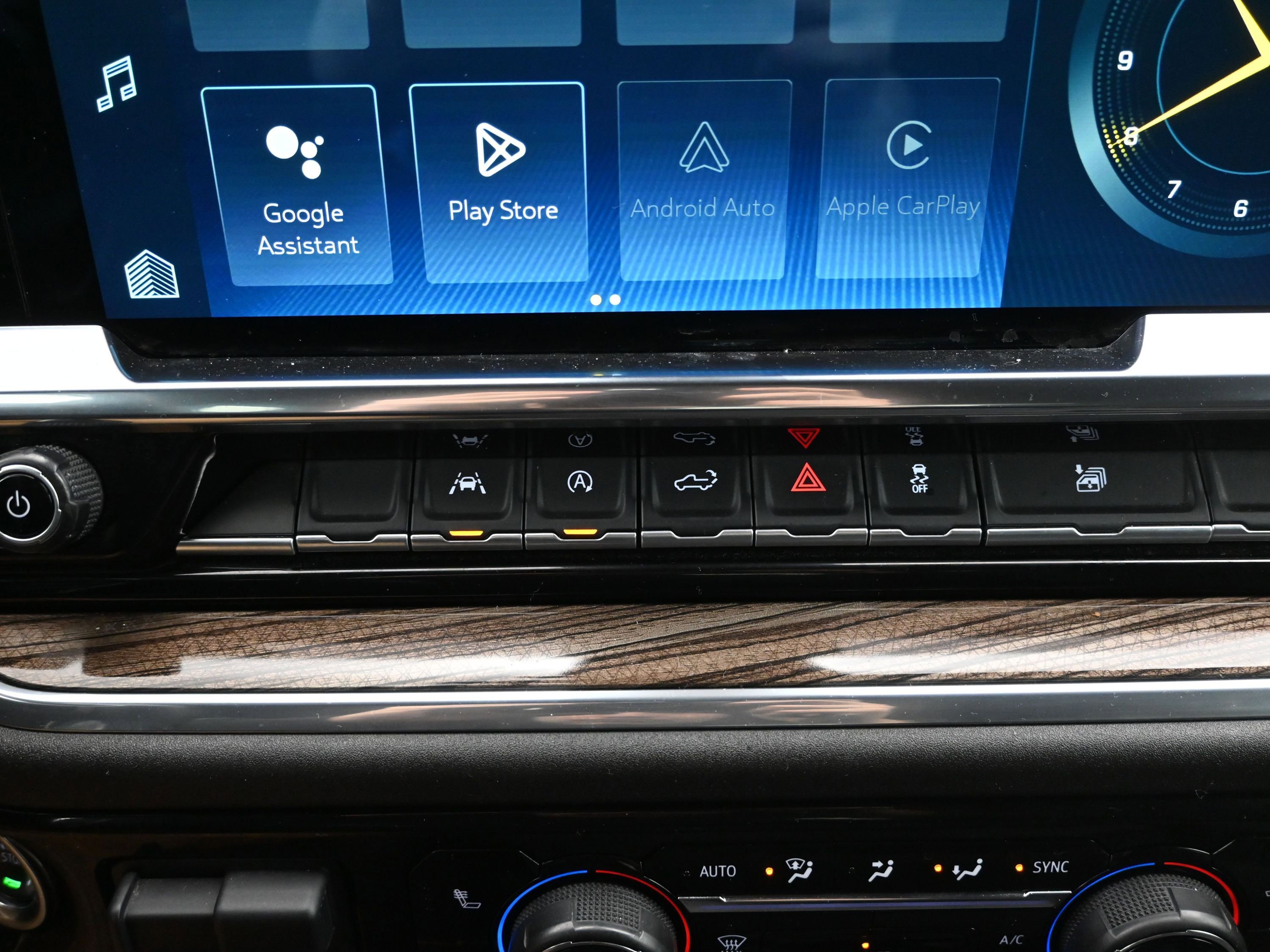Used 2025 Chevrolet Silverado 1500 LT image 17