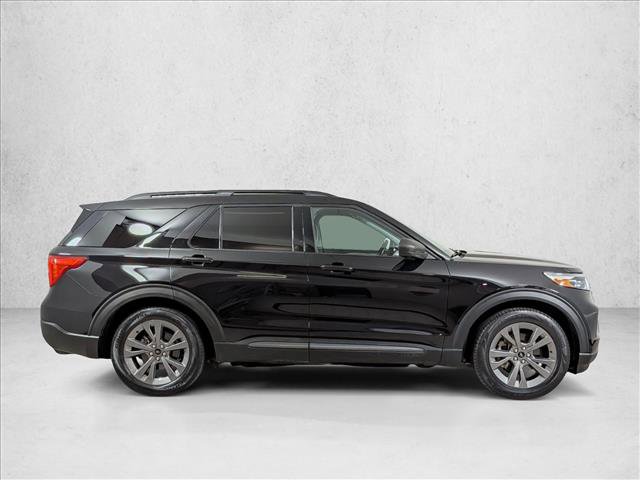 Used 2021 Ford Explorer XLT w/ Equipment Group 202A image 8