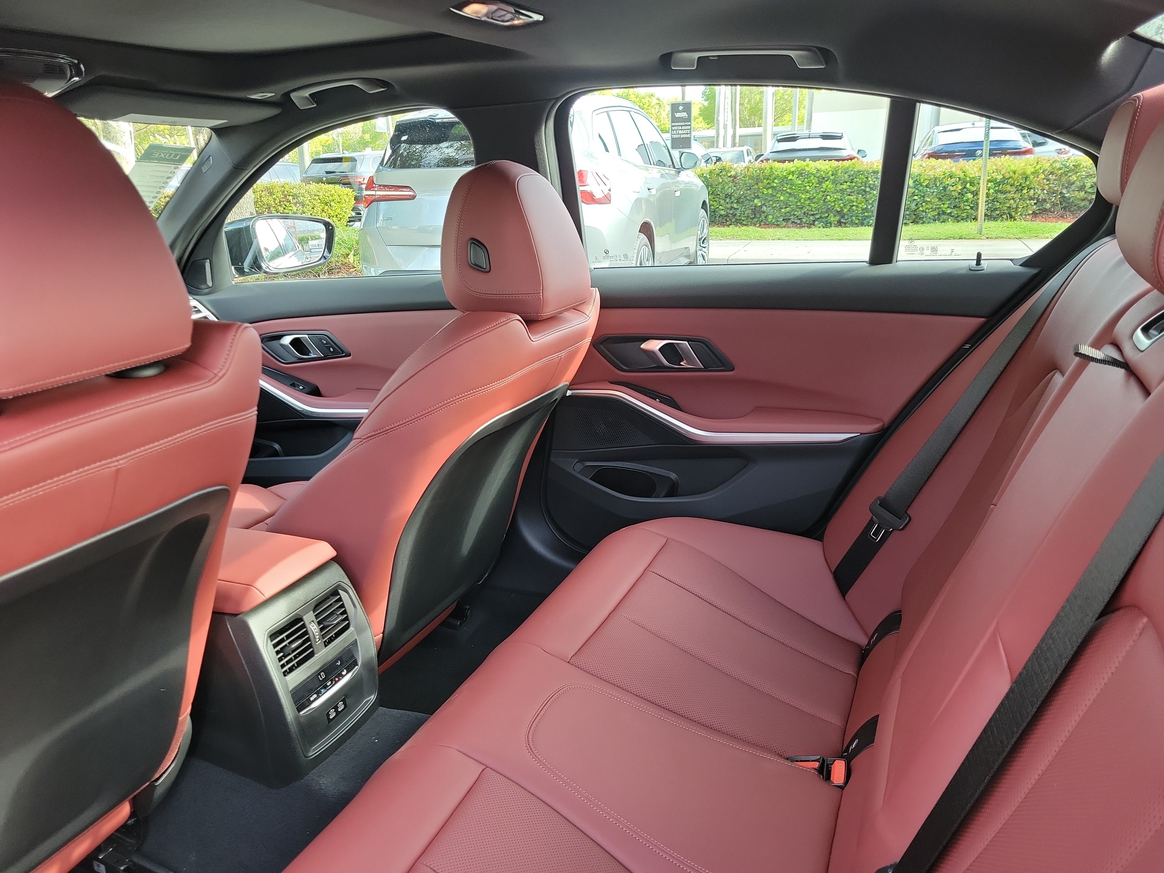 New 2026 BMW 330i Sedan w/ M Sport Package RWD image 9