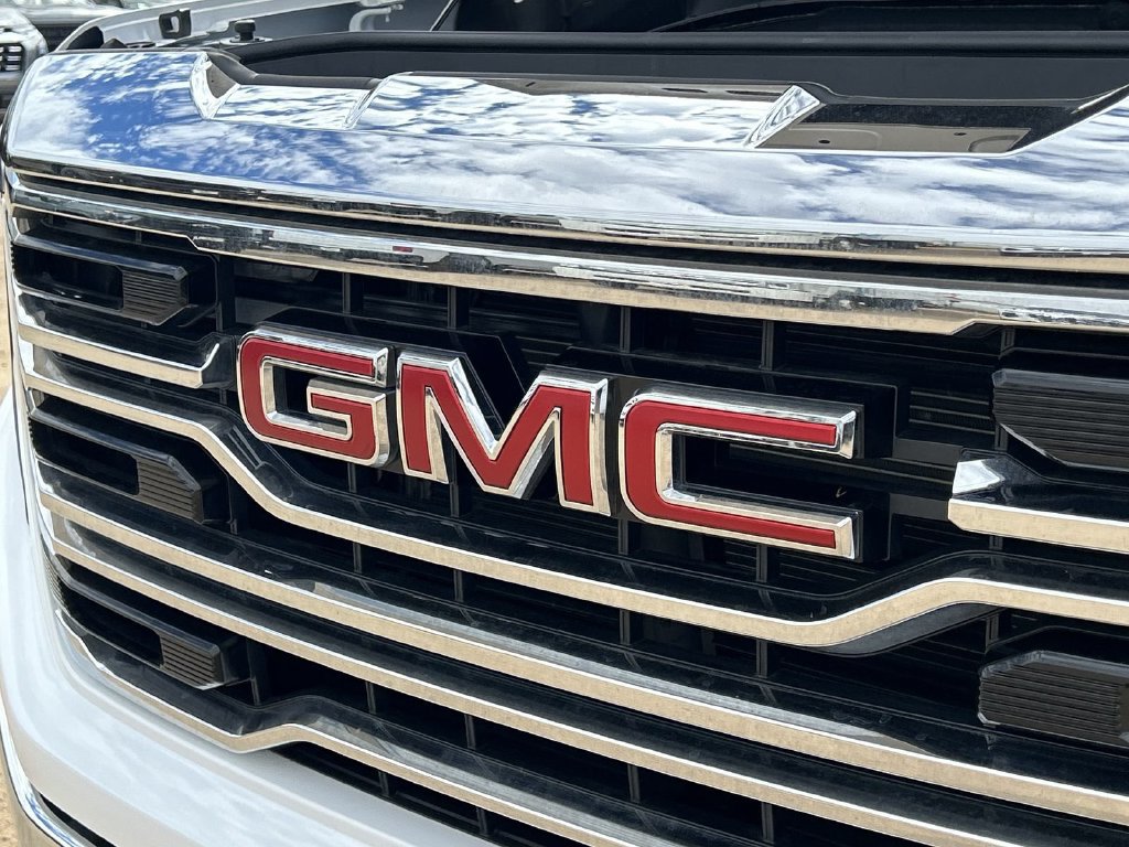 Certified 2026 GMC Sierra 1500 SLT RWD image 29