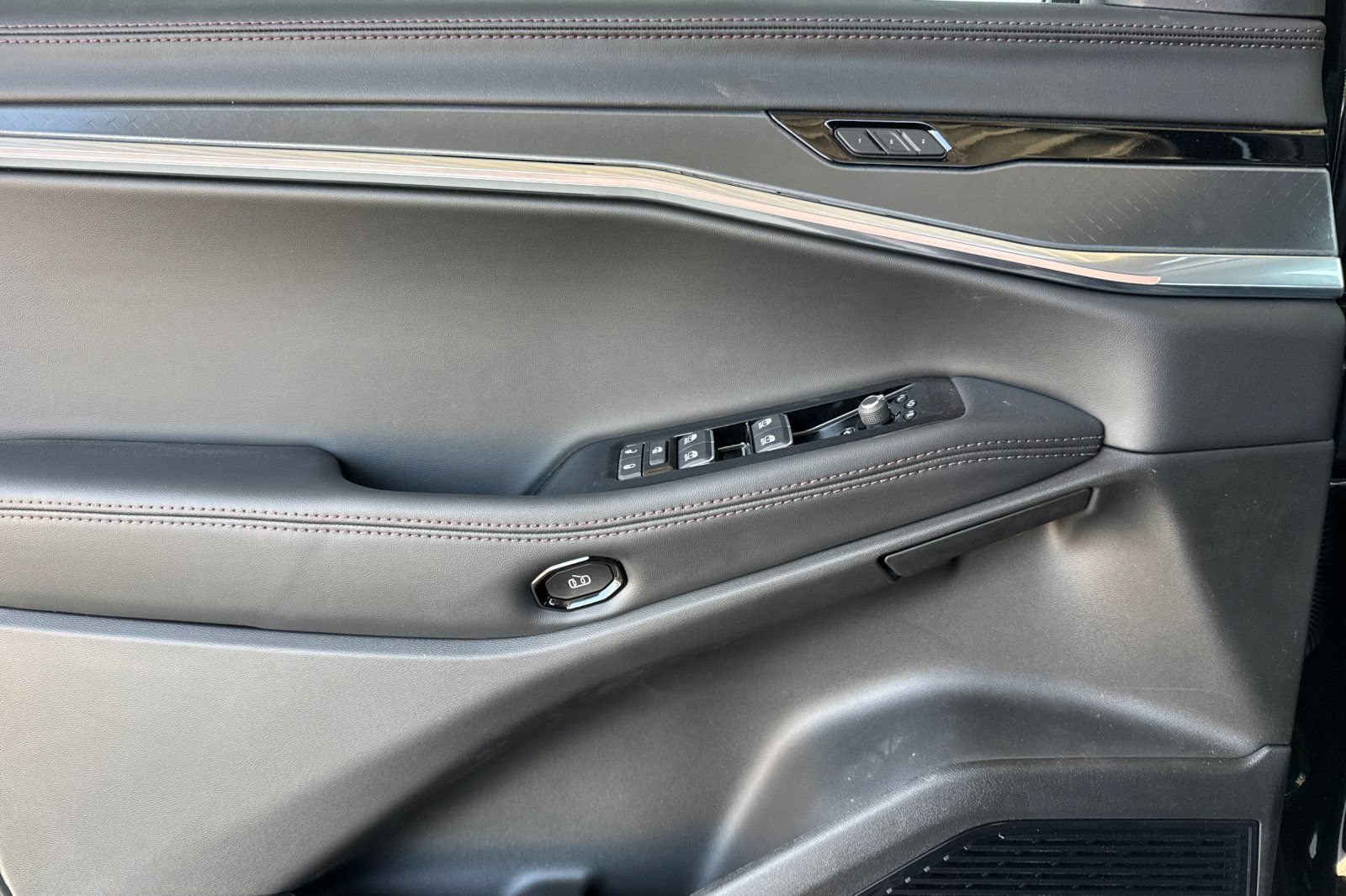 New 2025 Jeep Wagoneer S Limited AWD/4WD image 10