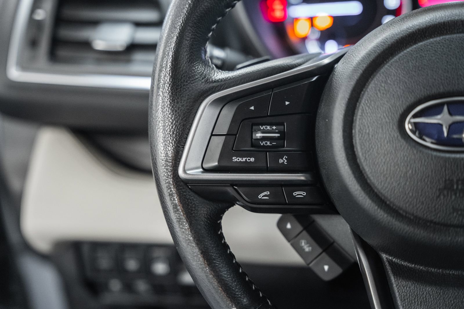 Used 2021 Subaru Ascent Limited AWD/4WD image 36