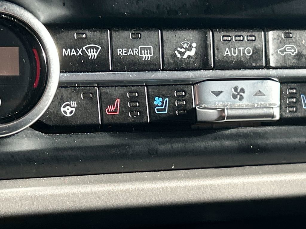 Used 2024 Ford Expedition Max Limited image 31