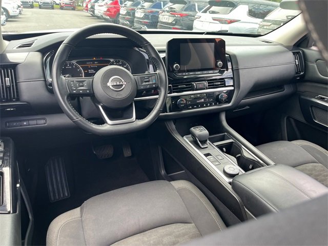 Used 2022 Nissan Pathfinder SV image 27