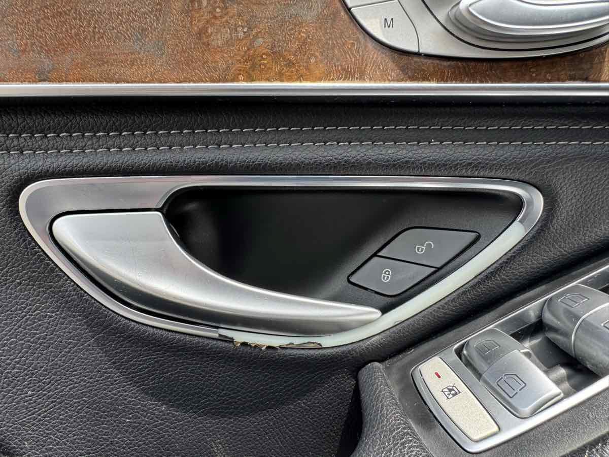 Used 2016 Mercedes-Benz C 300 4MATIC Sedan image 27