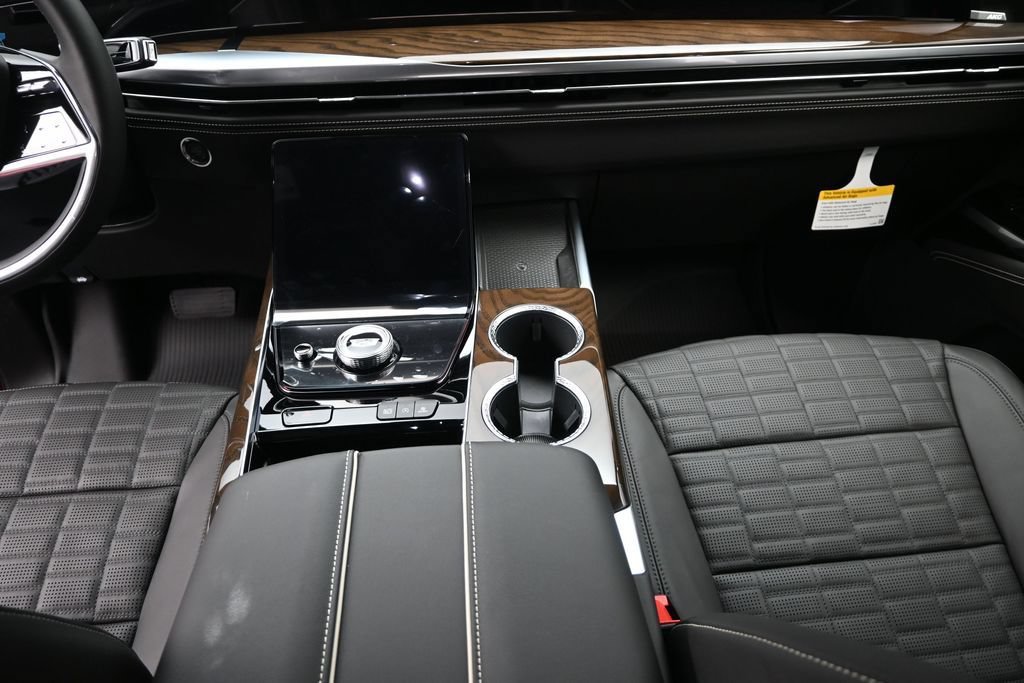 New 2026 Cadillac Escalade Platinum Sport w/ LPO, ONYX Package AWD/4WD image 22