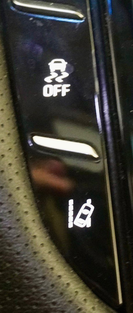 Used 2013 Cadillac XTS Premium image 16