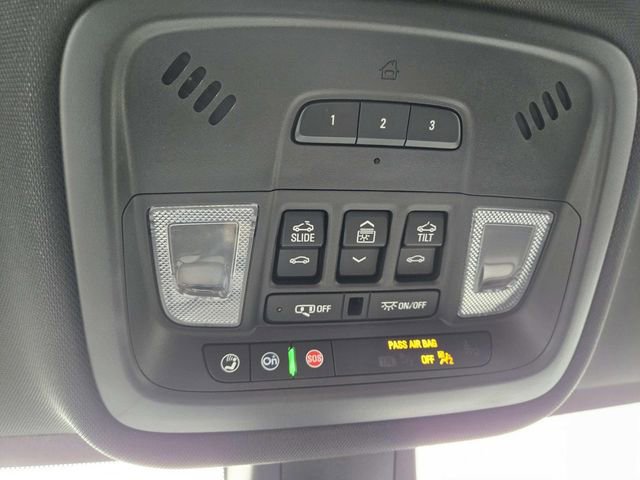 Used 2023 Chevrolet Traverse Premier image 33