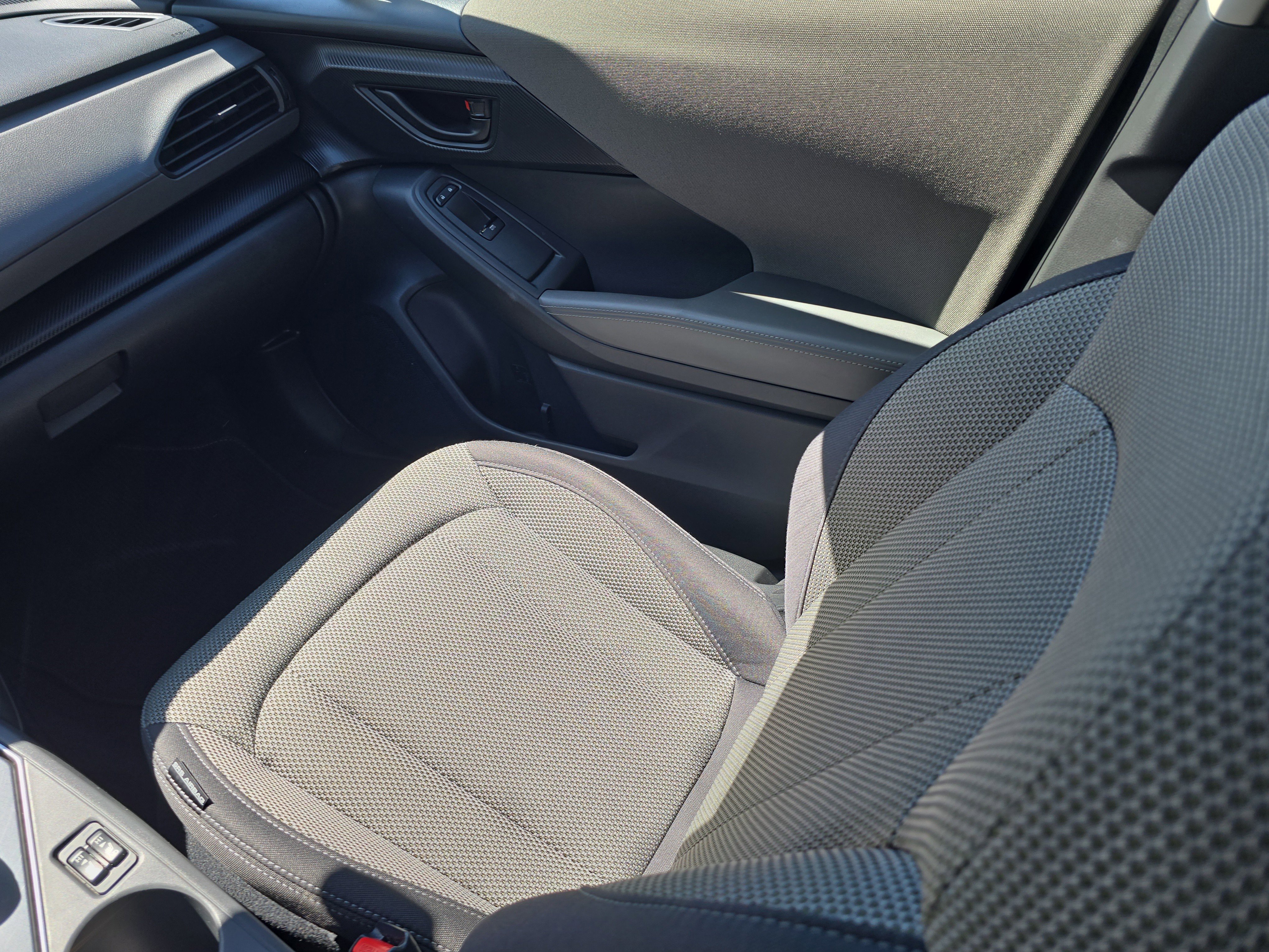 Used 2024 Subaru Crosstrek 2.0i Premium image 15