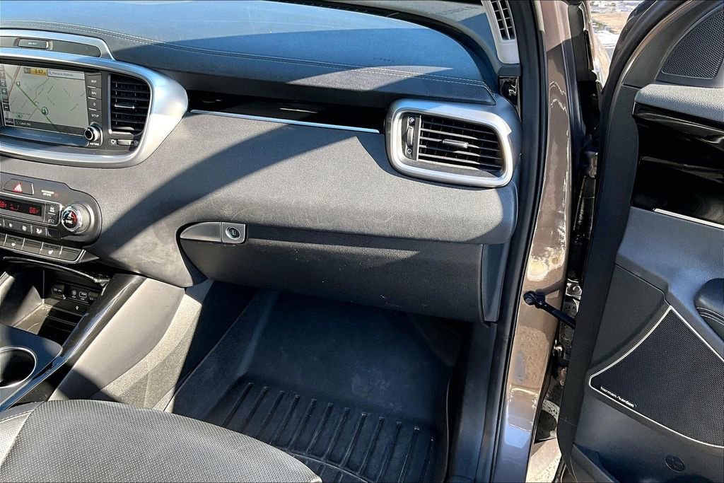 Used 2019 Kia Sorento SX image 24