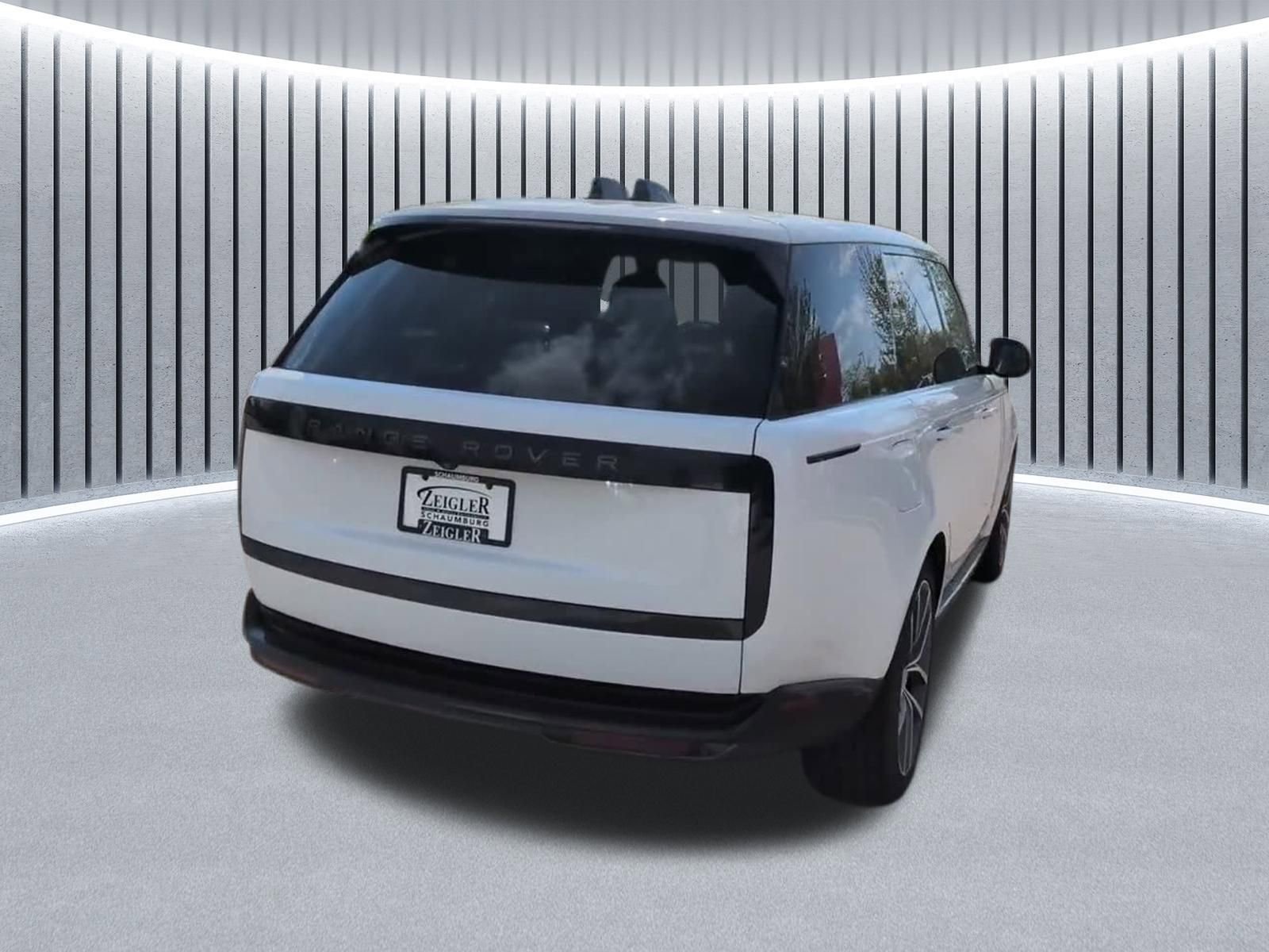 Used 2024 Land Rover Range Rover SE AWD/4WD image 12