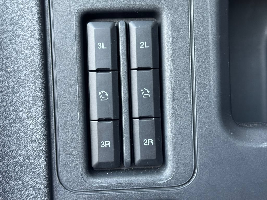 Used 2025 Ford Expedition Platinum AWD/4WD image 36