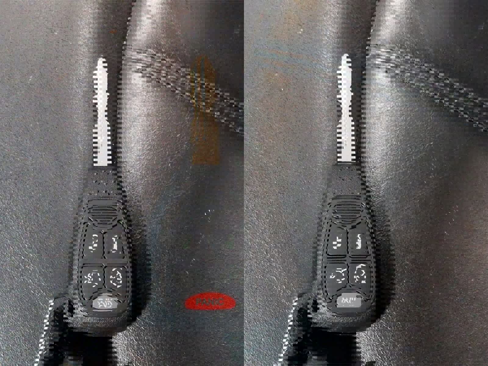 Used 2013 Chrysler 200 Limited image 34