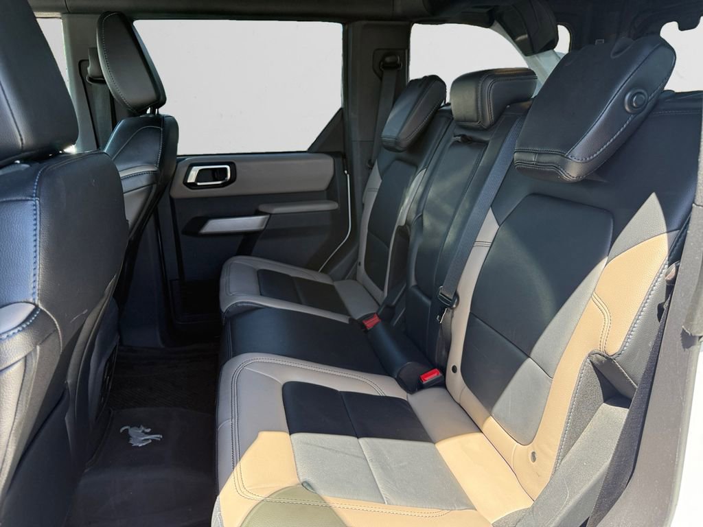 Used 2023 Ford Bronco Wildtrak AWD/4WD image 13