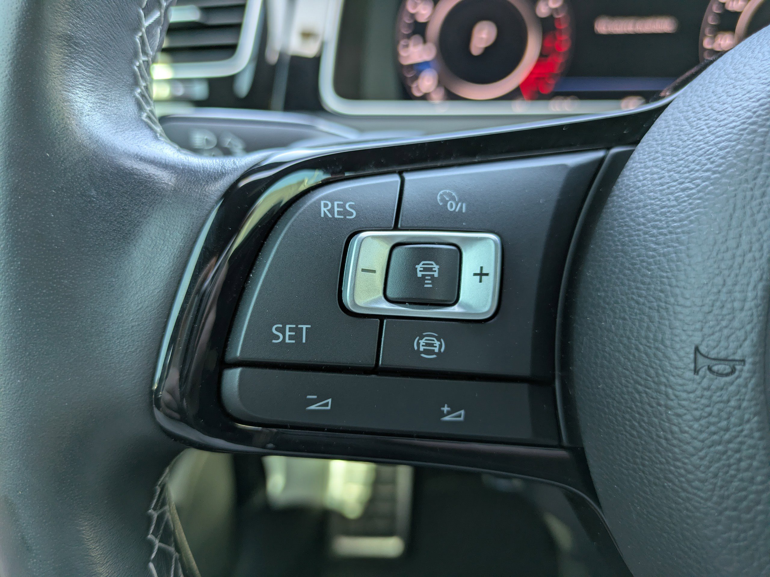 Used 2019 Volkswagen Golf R 4DR HB DSG W/DCC/ image 25