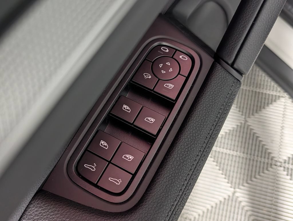 New 2026 Porsche Cayenne Coupe AWD/4WD image 27