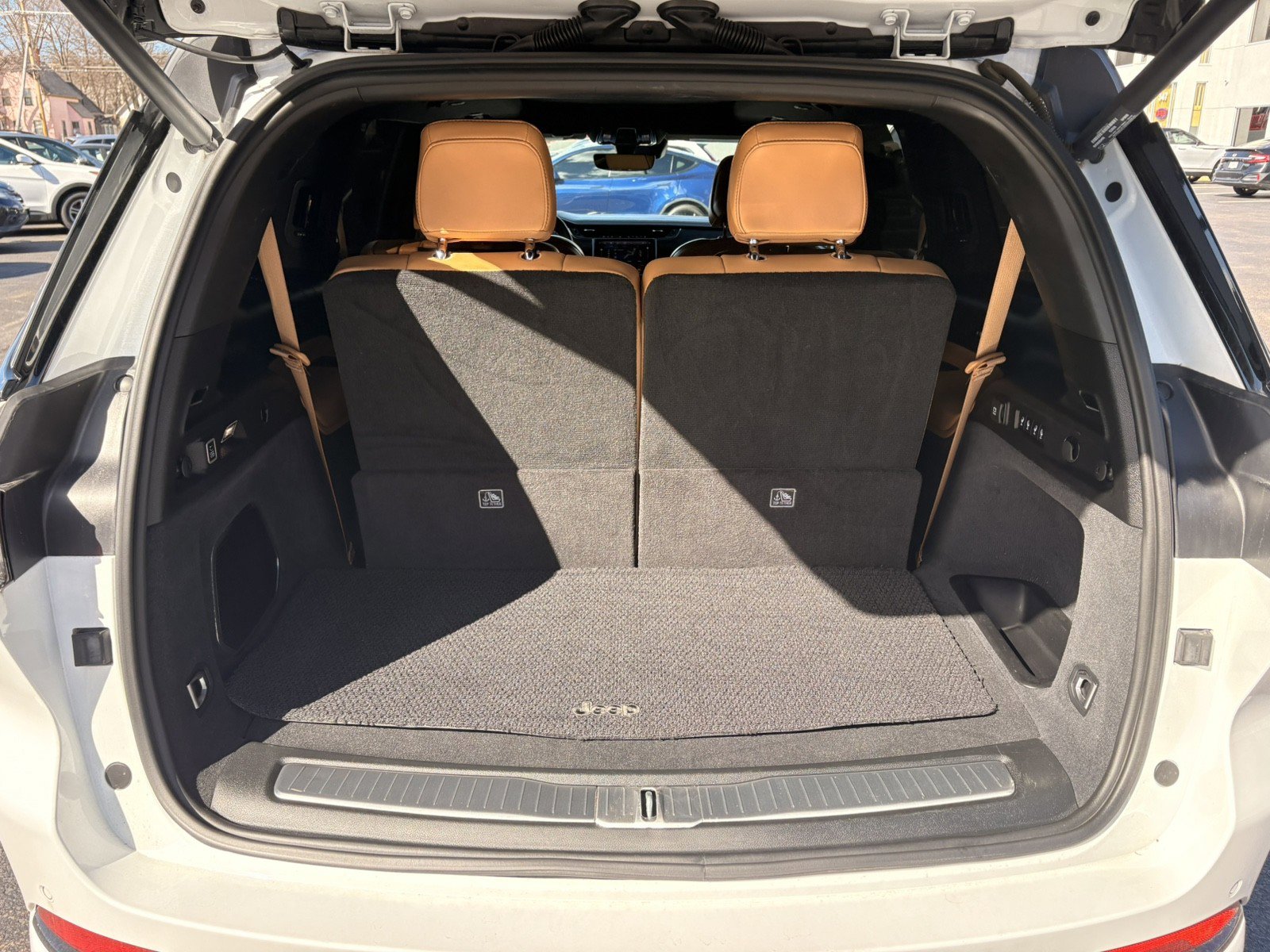 Used 2023 Jeep Grand Cherokee L Summit w/ High Altitude Package image 40