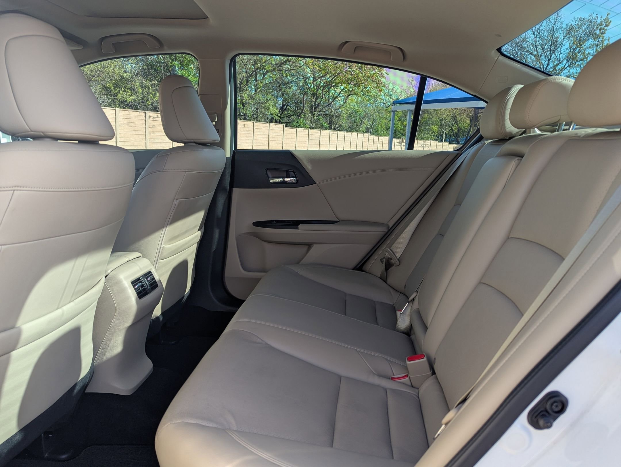 Used 2016 Honda Accord Touring image 14