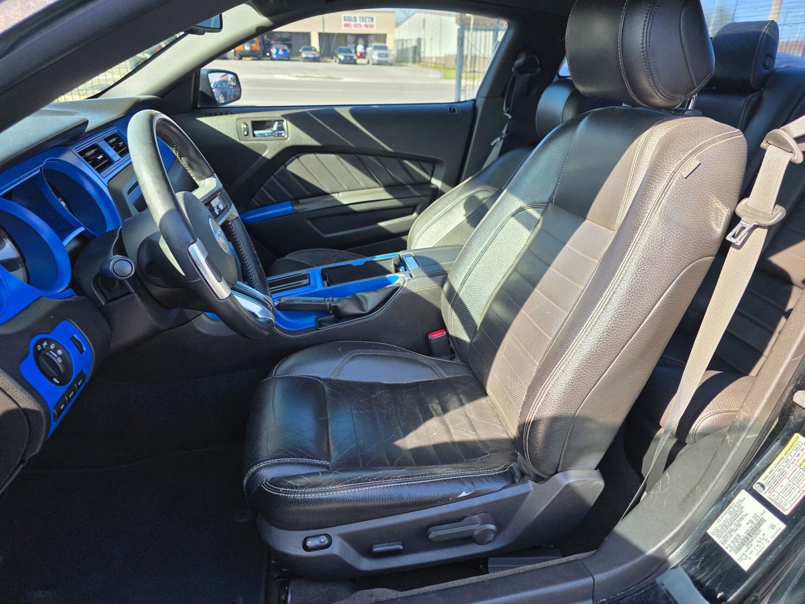 Used 2012 Ford Mustang Premium RWD image 8