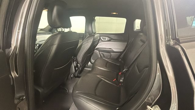 Used 2024 Jeep Compass Latitude w/ Sun and Sound Group AWD/4WD image 25