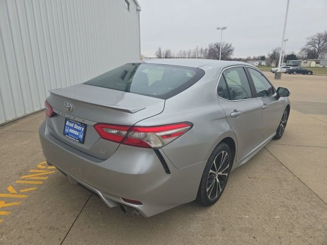 Used 2018 Toyota Camry SE image 6
