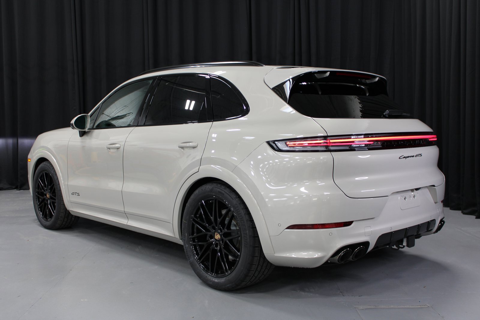 New 2025 Porsche Cayenne GTS image 3