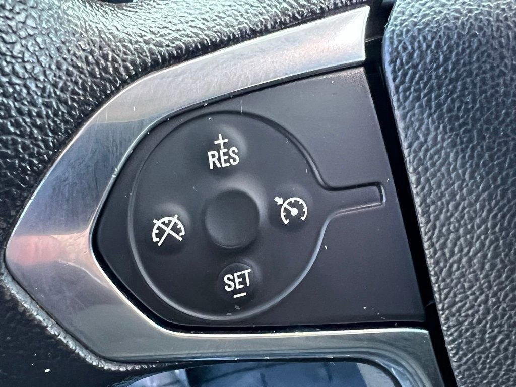 Used 2020 Chevrolet Traverse LS image 23