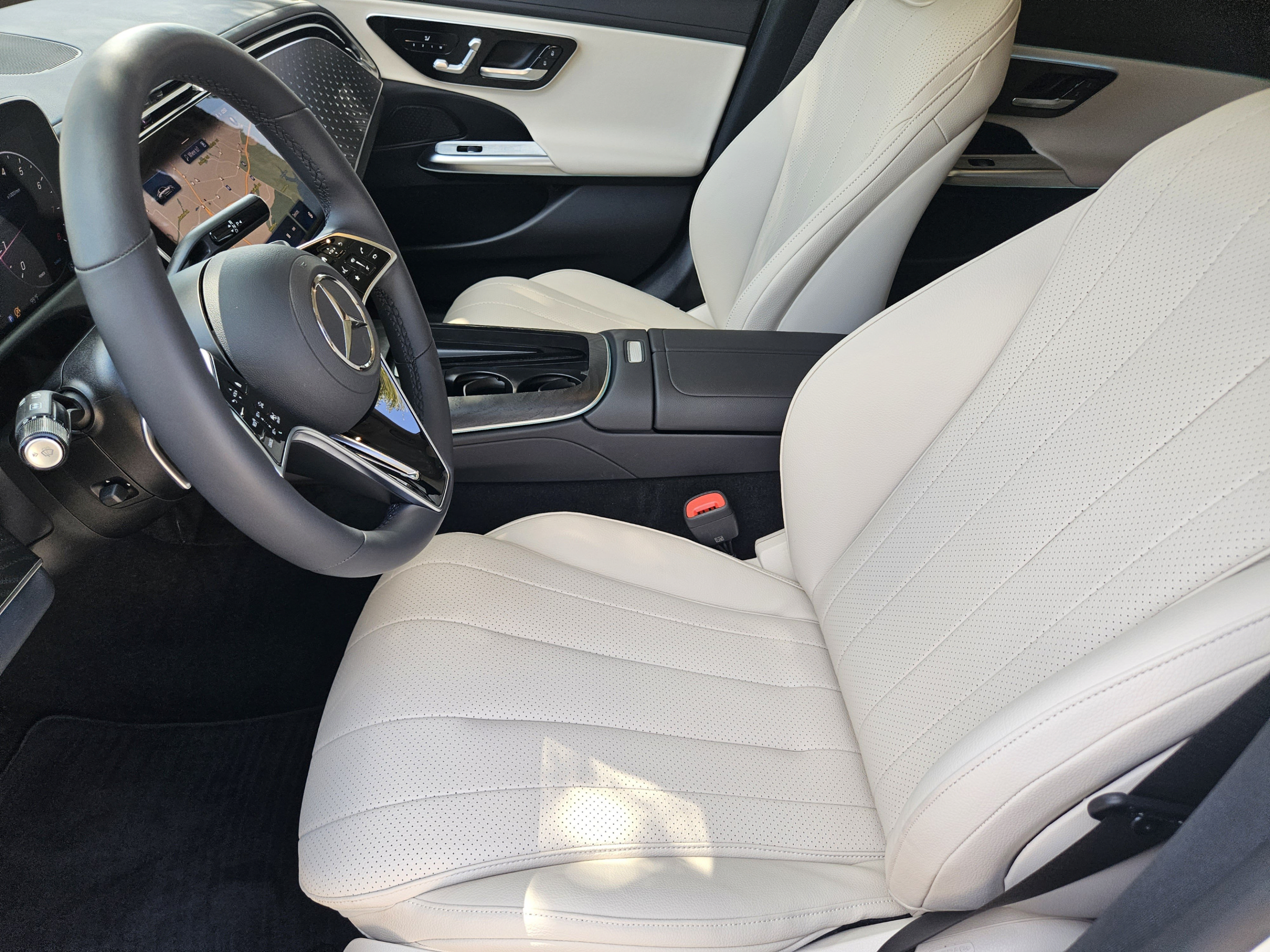 Certified 2024 Mercedes-Benz E 350 4MATIC Sedan image 5