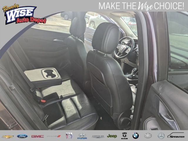 Used 2021 Buick Encore GX Essence image 19