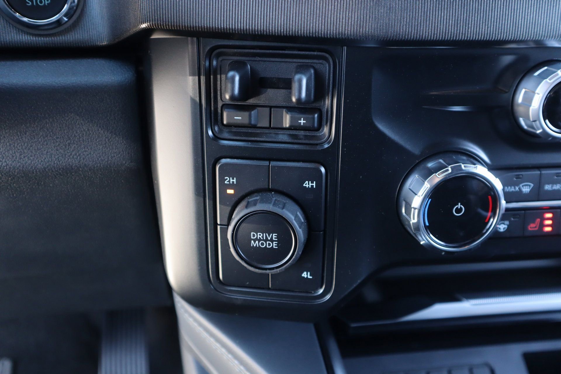 New 2026 Ford F350 Platinum image 9