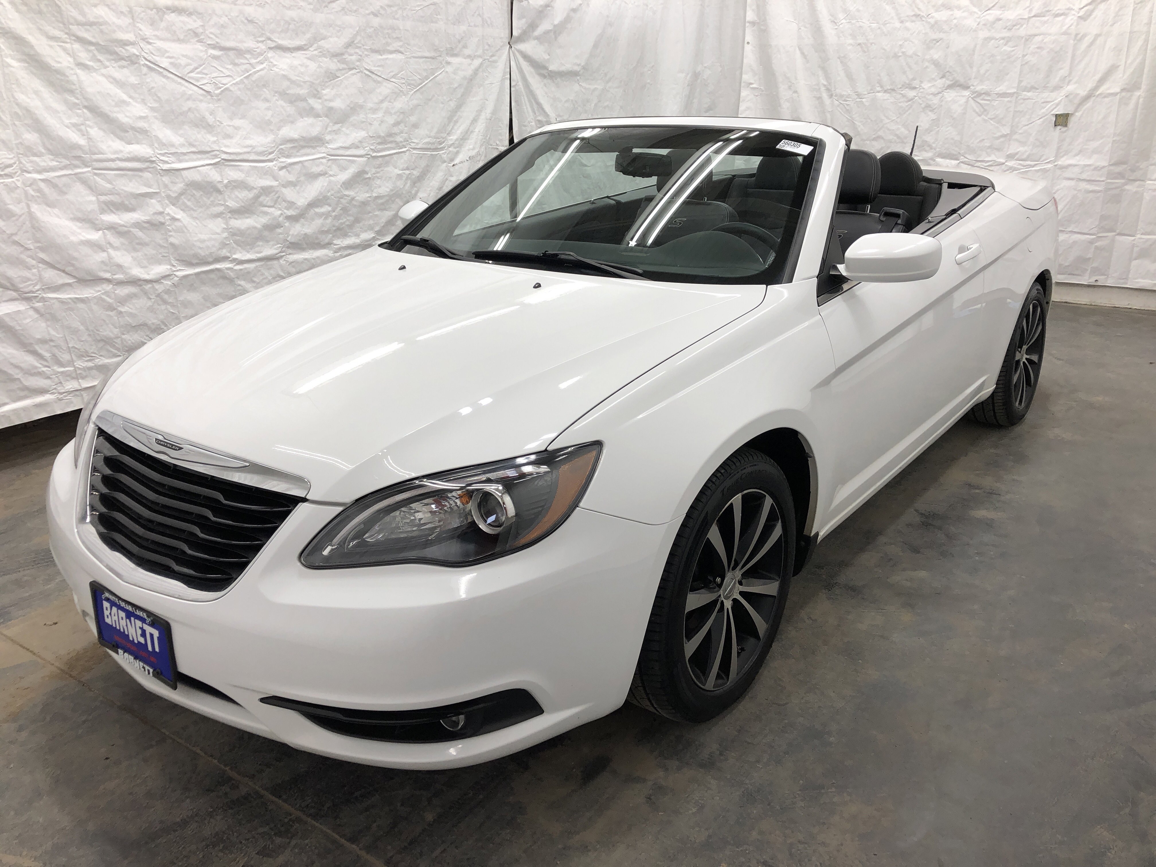 Used 2013 Chrysler 200 S image 2