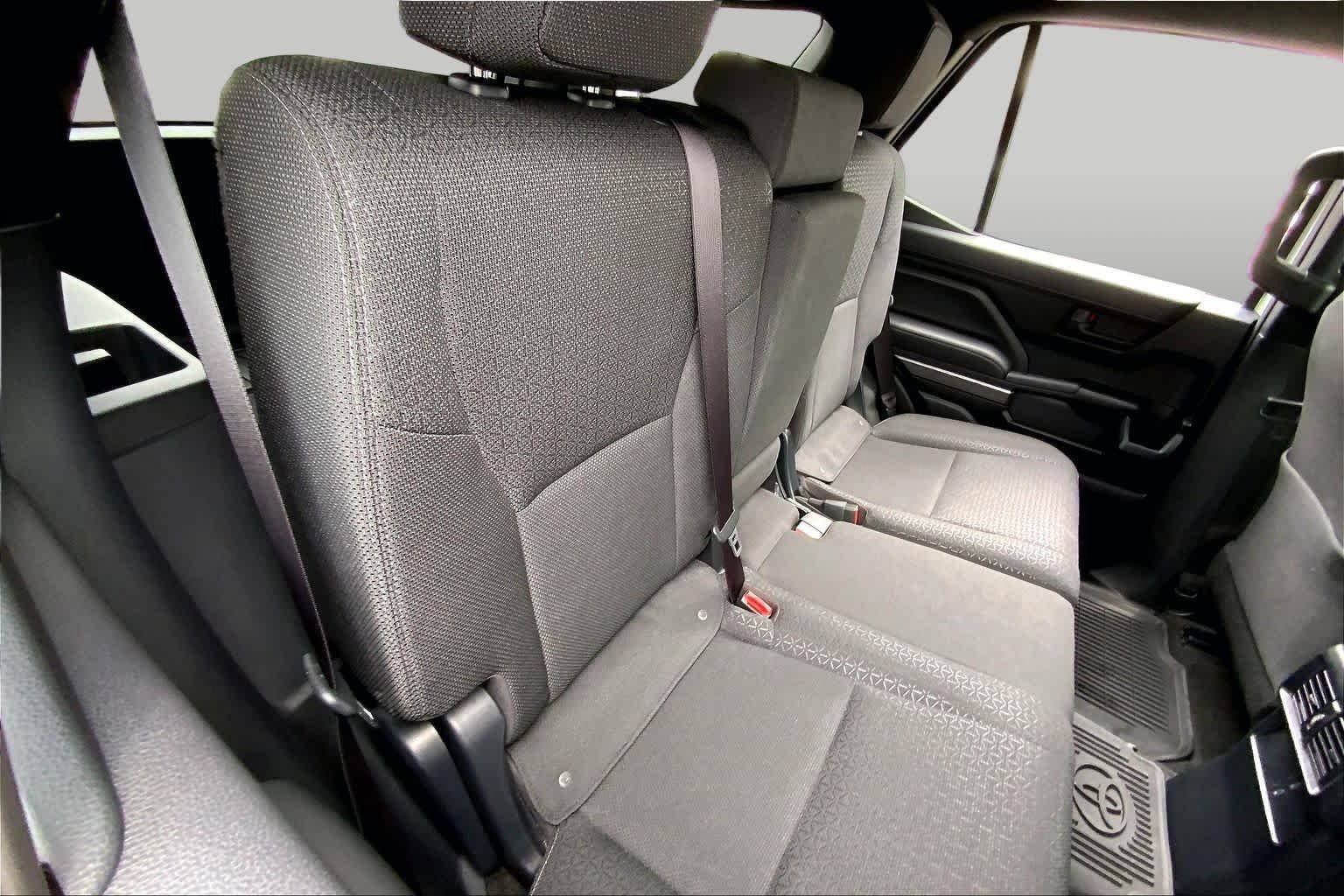 Used 2025 Toyota 4Runner SR5 AWD/4WD image 19