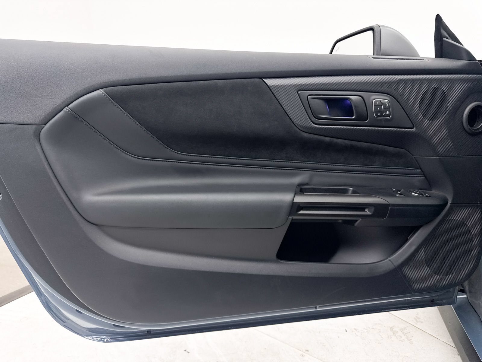 Used 2025 Ford Mustang Dark Horse RWD image 31