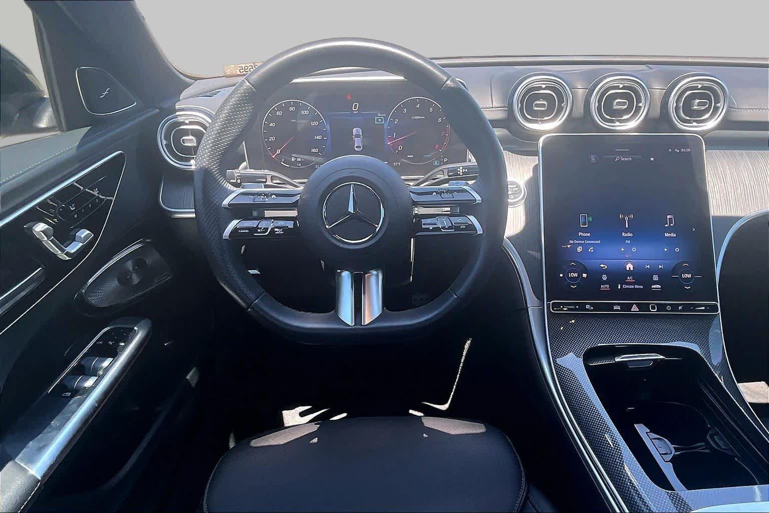 Used 2023 Mercedes-Benz C 300 Sedan image 5