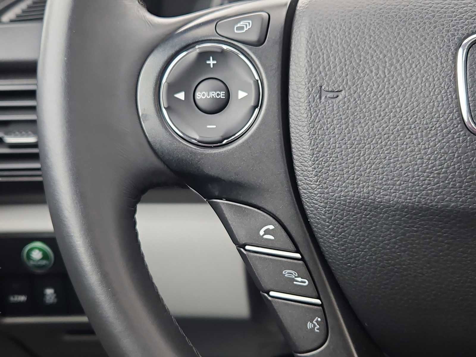 Used 2015 Honda Accord EX-L image 17