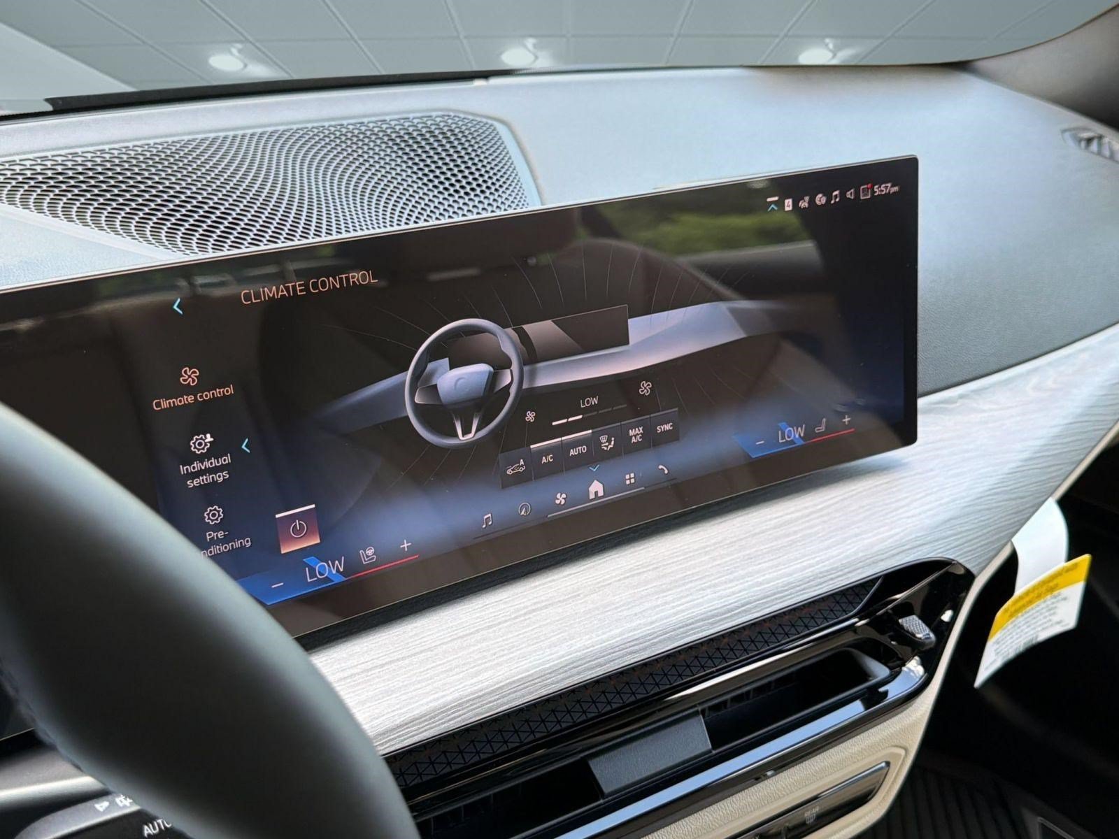 New 2026 BMW 330i Sedan w/ Premium Package RWD image 19