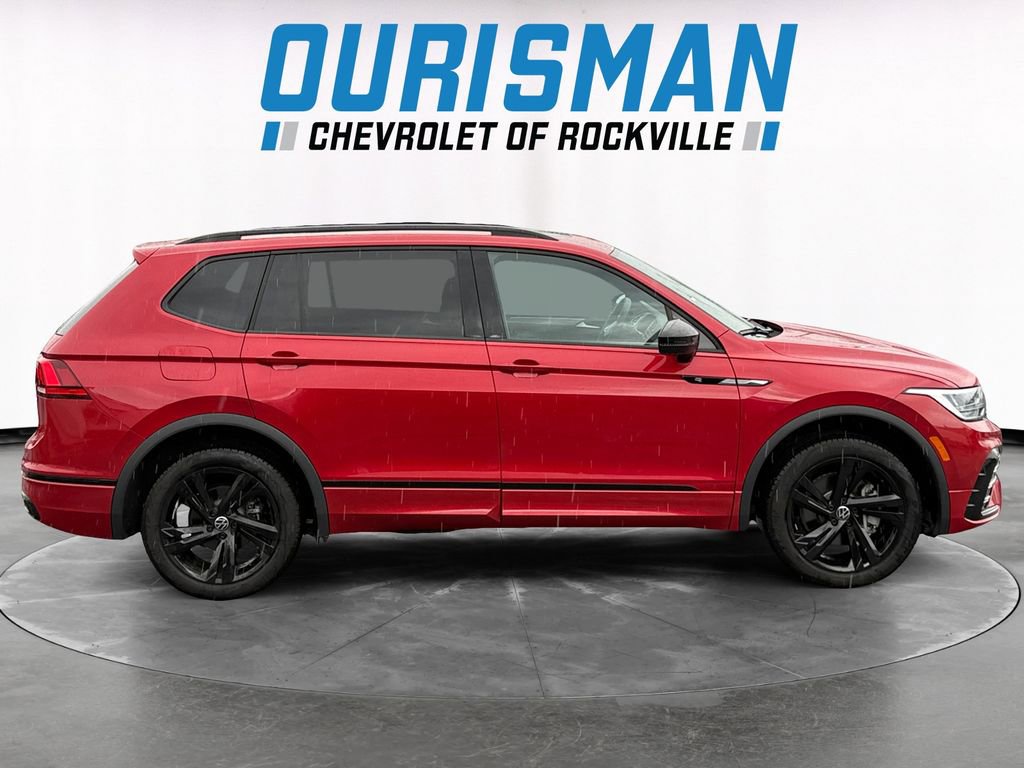 Used 2024 Volkswagen Tiguan SE R-Line image 7