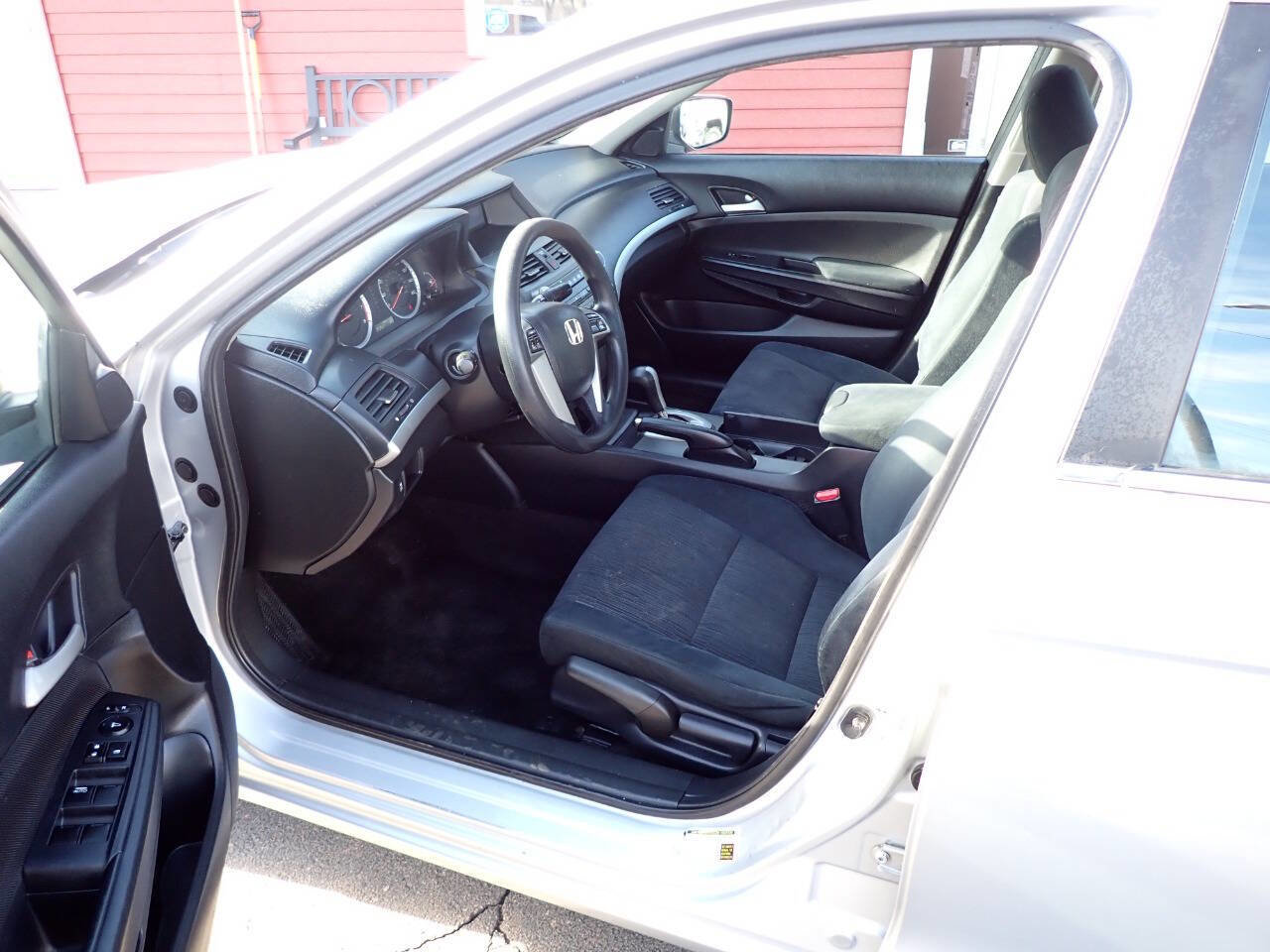 Used 2011 Honda Accord LX image 7